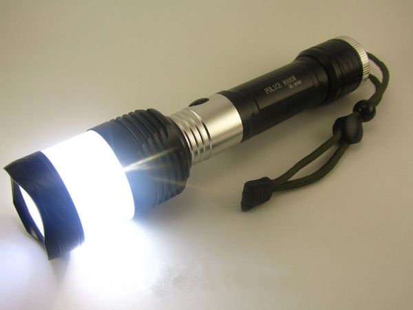 Фонарь Police BL-8088-8000W